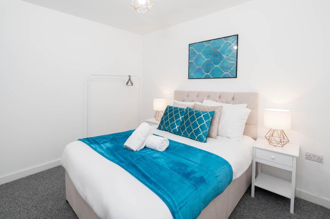 Two Bedroom Apartment - En Suites - Smart Tv'S - Wifi - Netflix - Bearwood Birmingham Esterno foto